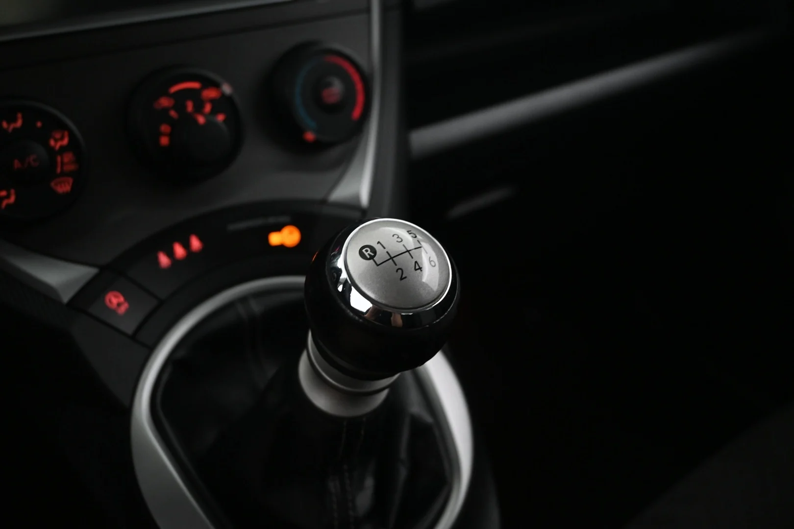 Car Image - 5sy2Y6h0zJBFmYIccfZtfN