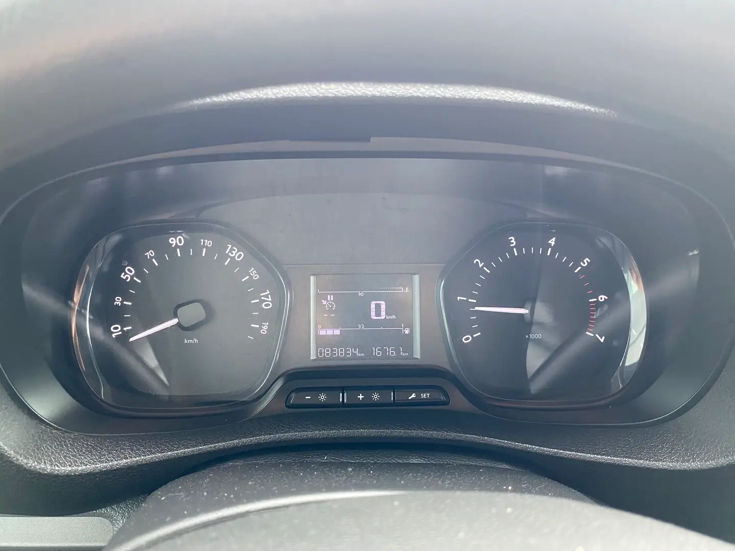 Car Image - 1YKWVUg9CAWvFkBvuFjgCR