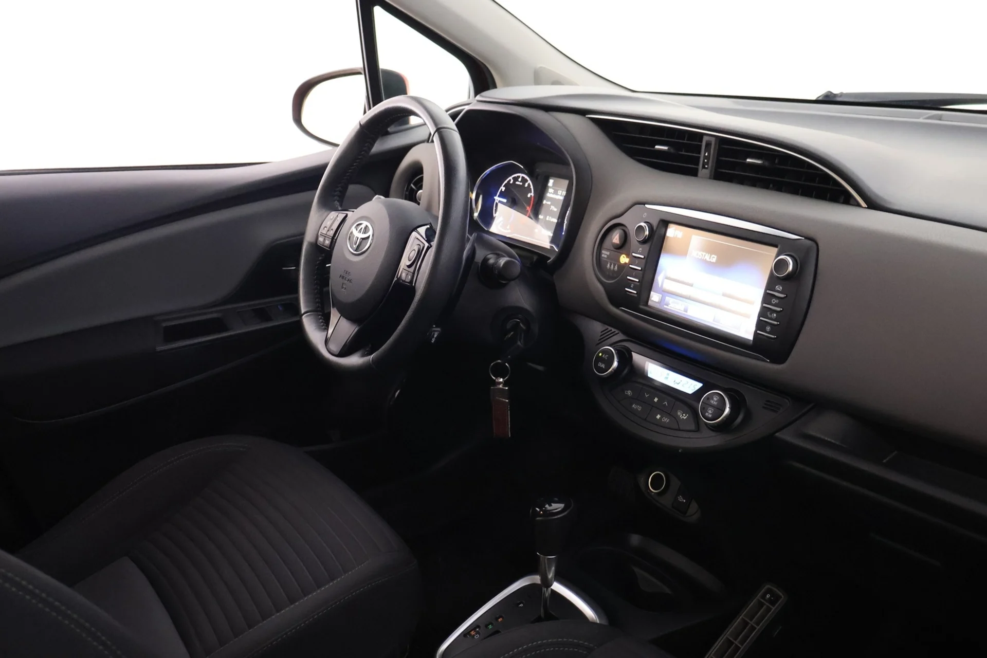 Car Image - 2F8nETpr8bbDjVylSBtZDK