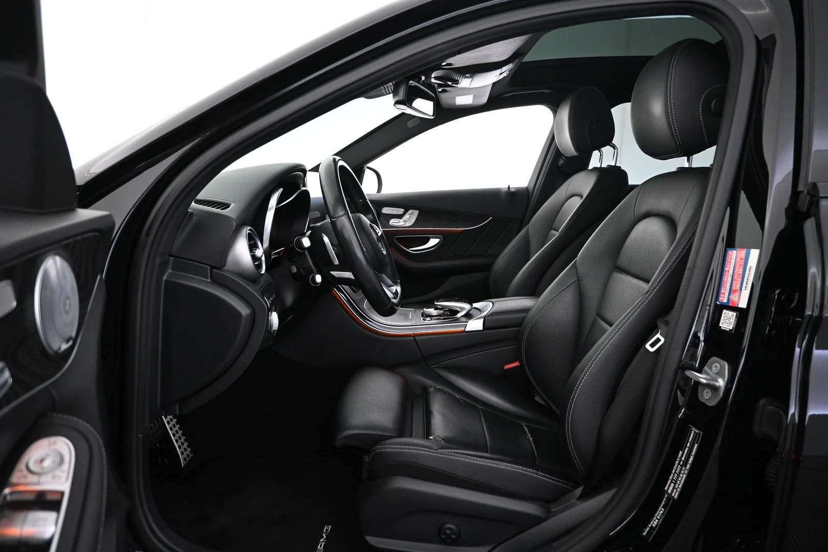 Car Image - 6xWnvwLnr8pyOyTXF0jr0C