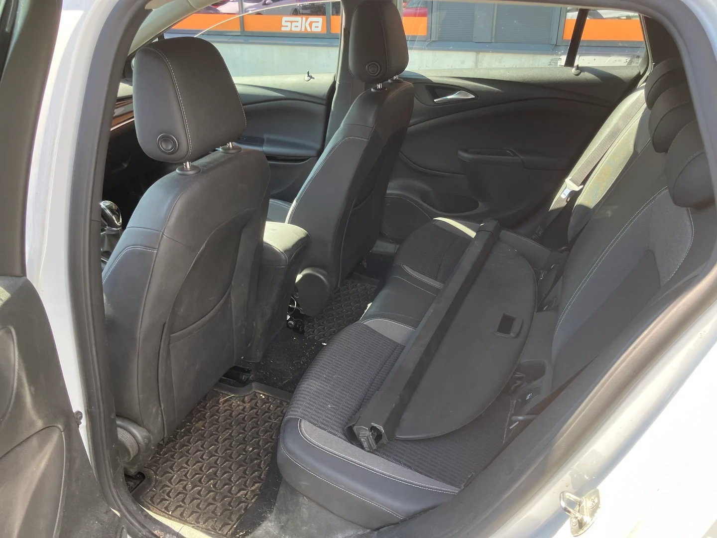 Car Image - 7CdH5BdvkrLUChwXTcVN2e