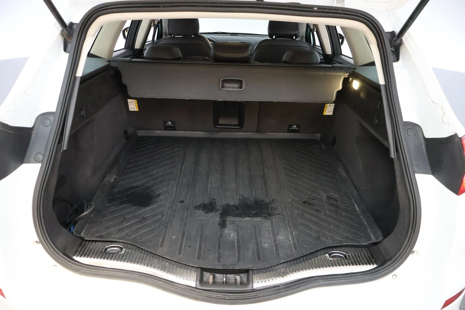 Car Image - 1NT8XPmdfDV97CmfzfgYyG