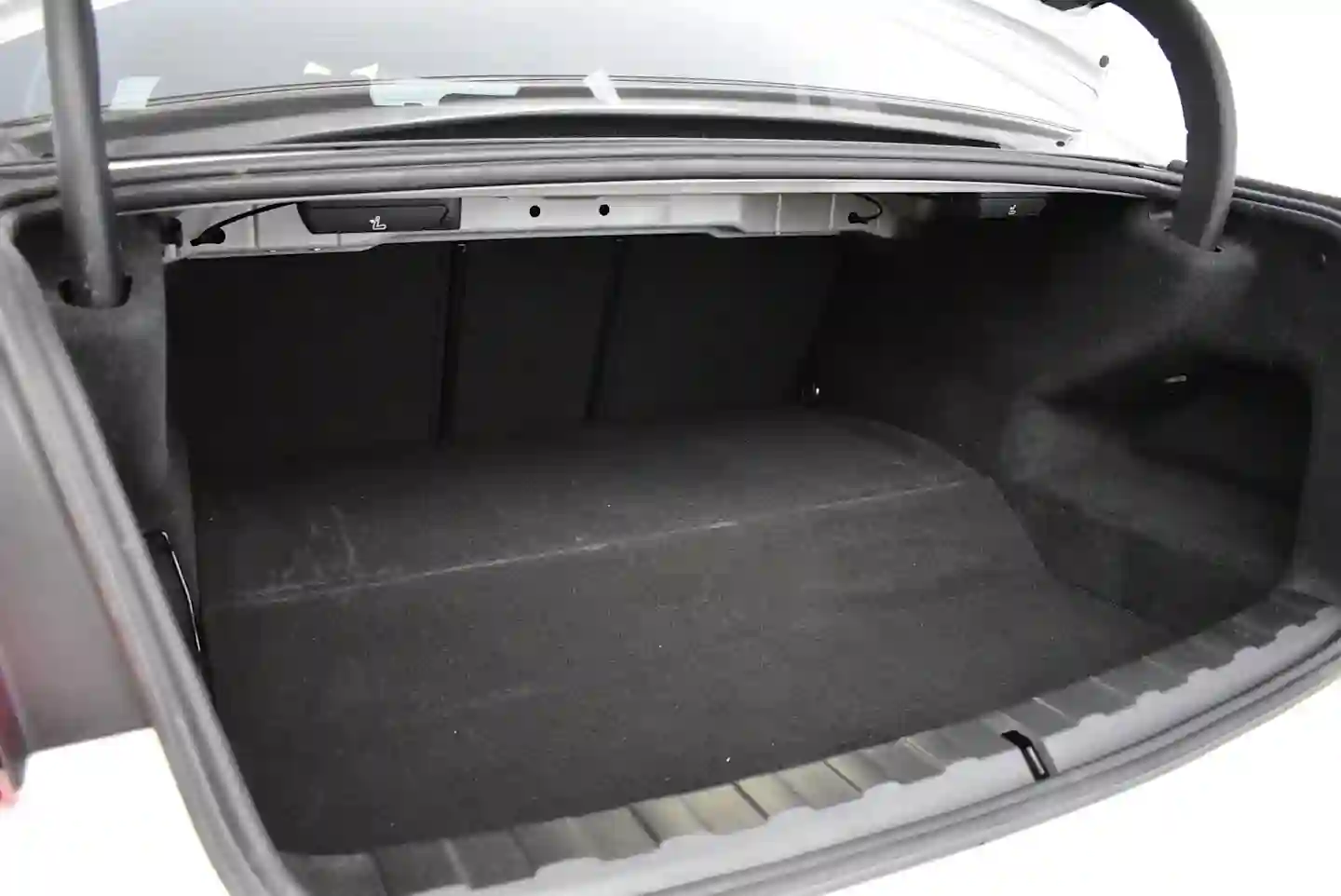 Car Image - 7JxRq7bjGs6APrnf34FZD9