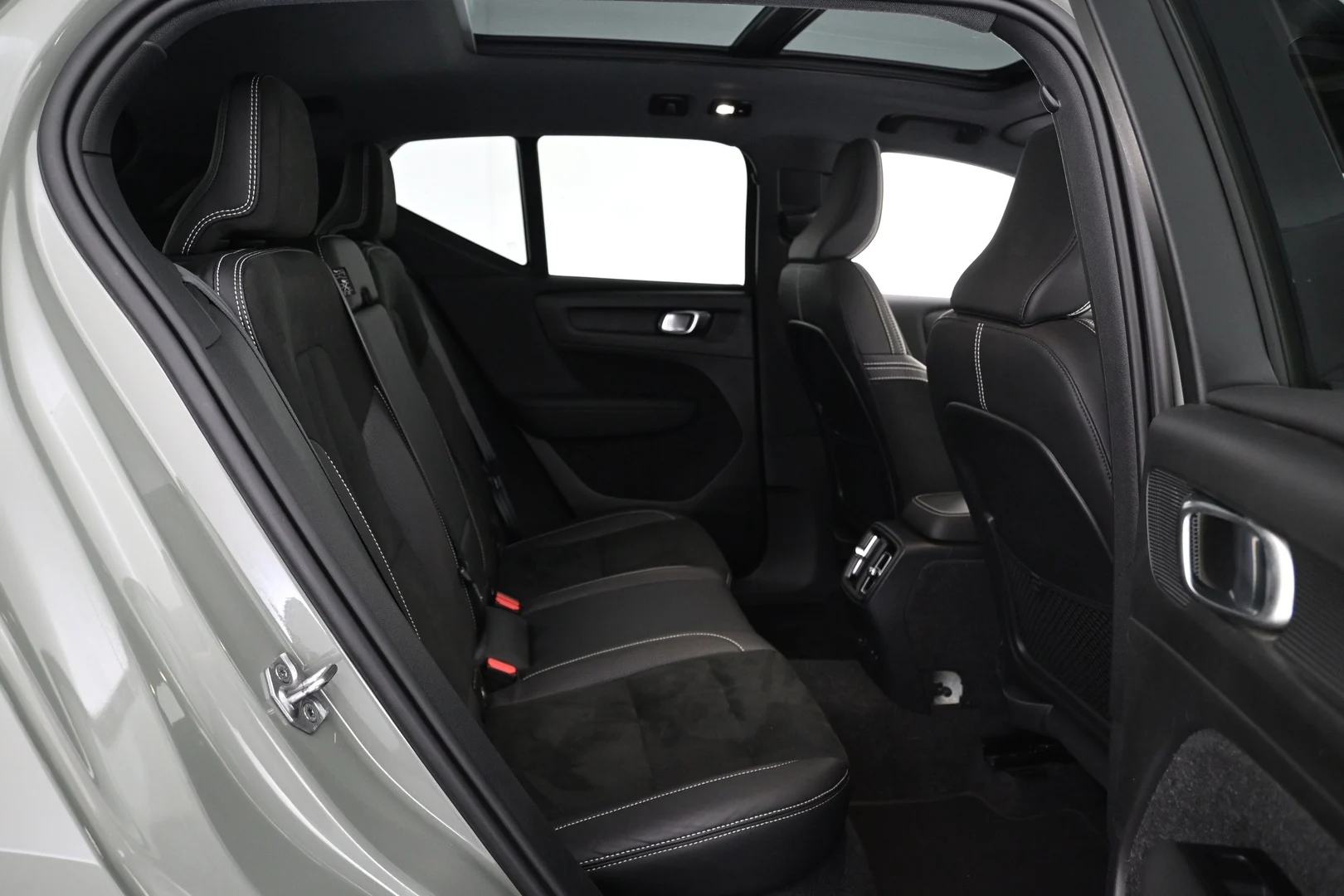 Car Image - 2L4mb0rJTO92G5GIX6KOkT