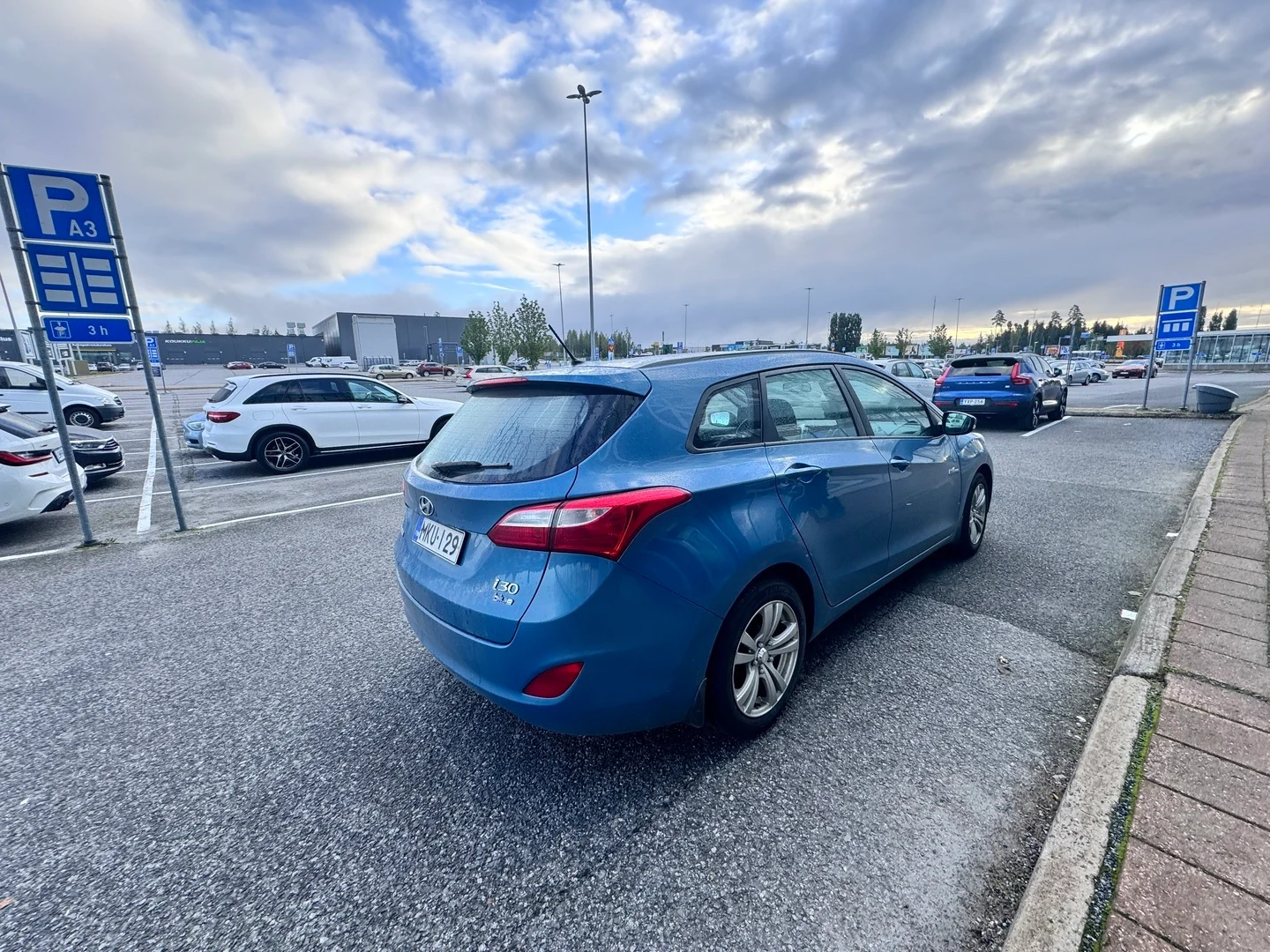 Car Image - 2EQ9xY2DCHebu4NNYGRs7i