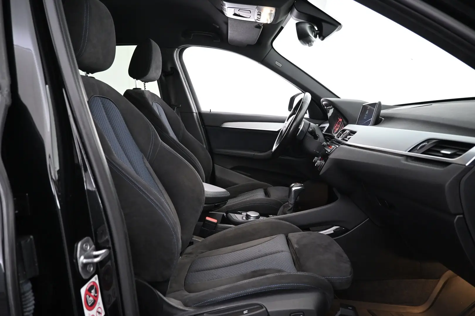 Car Image - 7AAHVZpZEca4N1Ly3LF9Sw