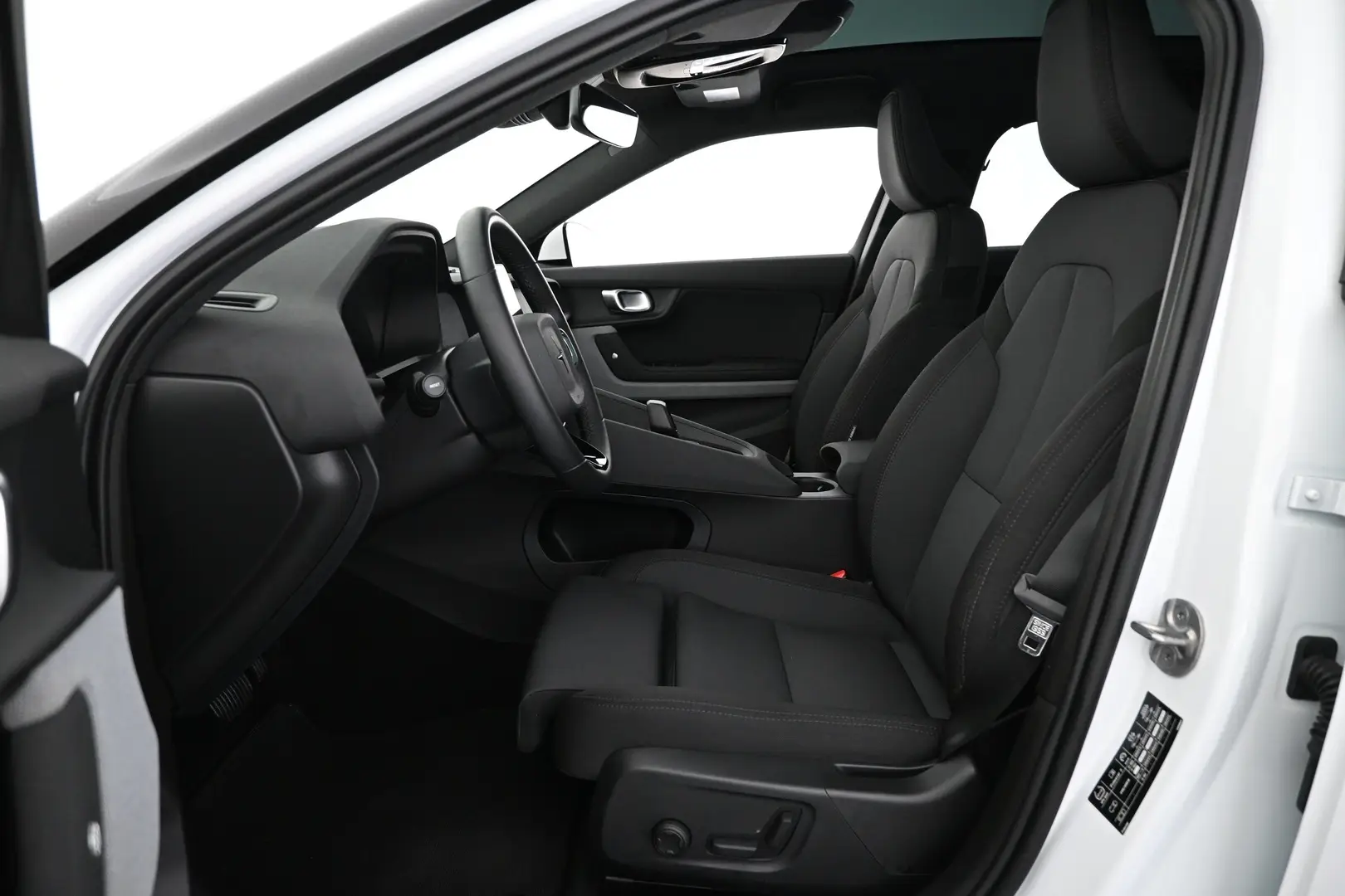 Car Image - 4r5aKZhoplGZQzOa5oYzGG