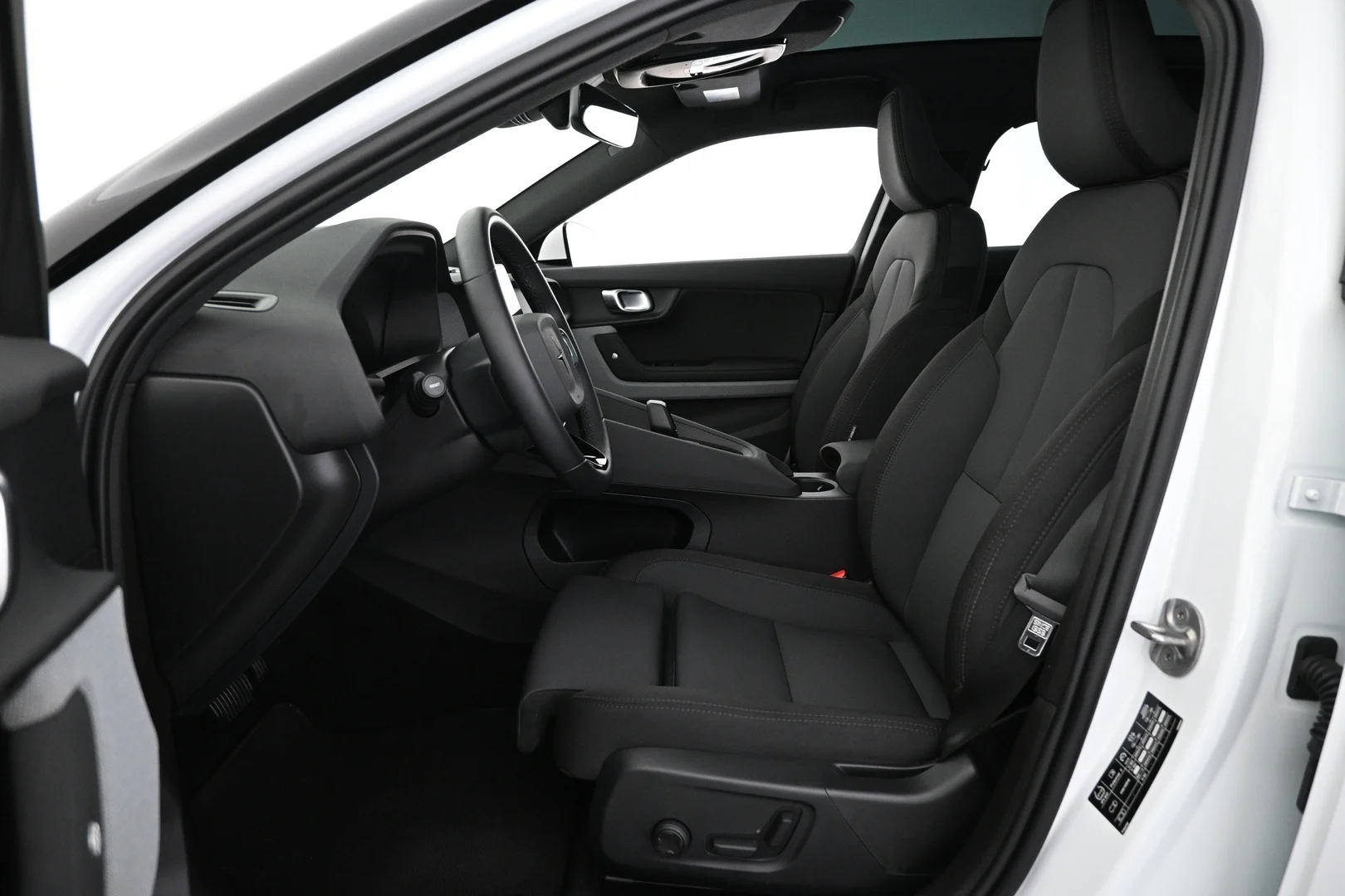 Car Image - 4r5aKZhoplGZQzOa5oYzGG