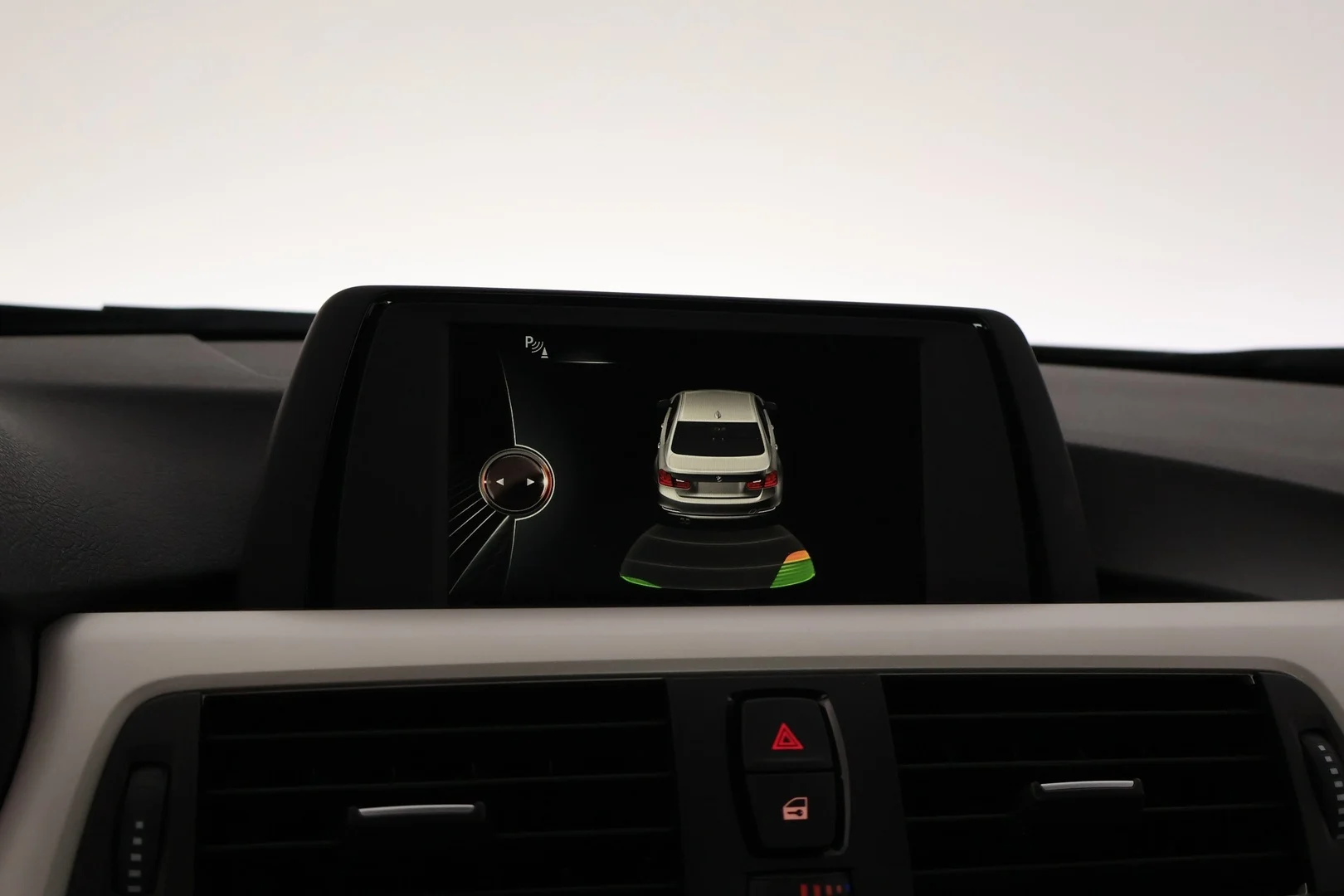 Car Image - NYRoRIYRMfd6MBz5siy5y