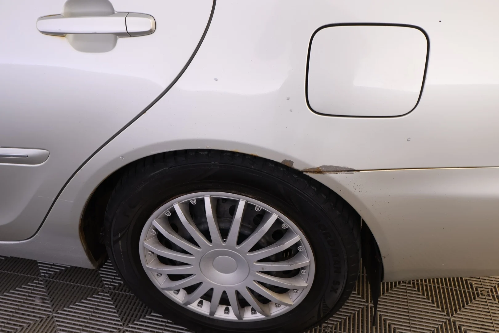 Car Image - 3rfJ7HW2PKmB9lzoXJnuSM