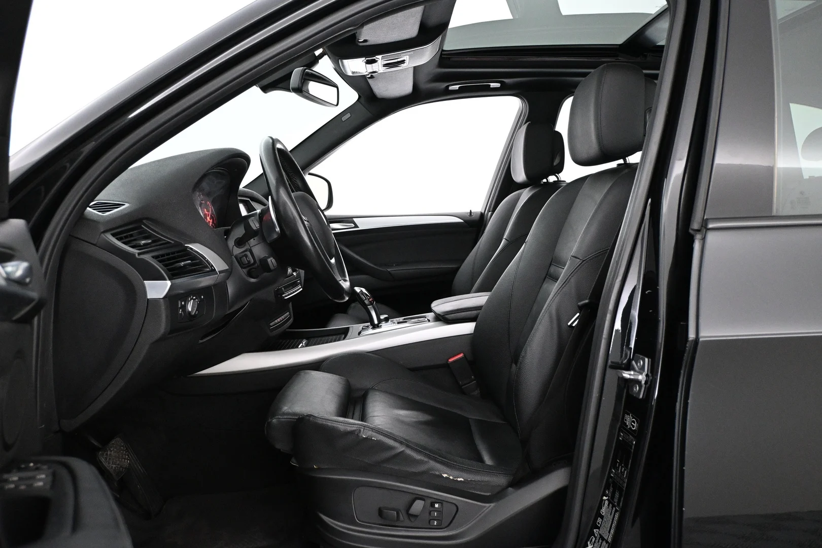 Car Image - 1QkDnnz74Qdf5hNjFreJS4