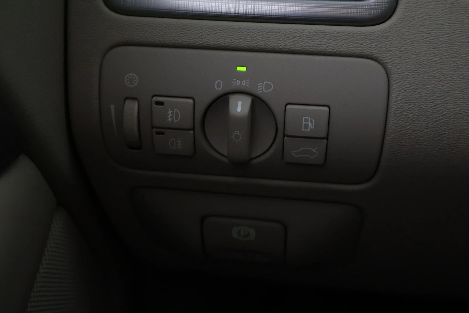 Car Image - 1lI1CEur1tpb4VjwO7Jb7U