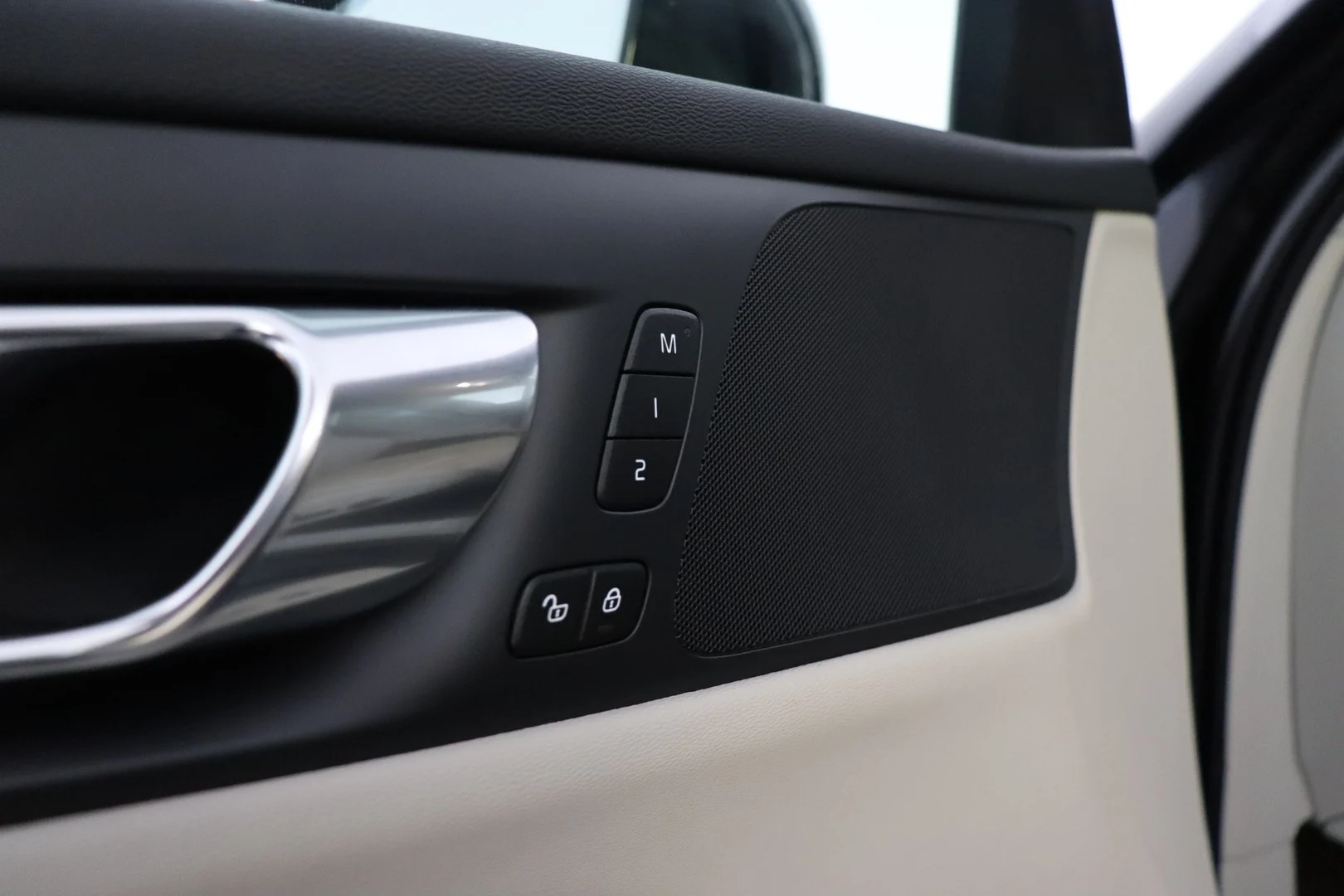 Car Image - 1RB94MmZXMrnZAOmj5n8co