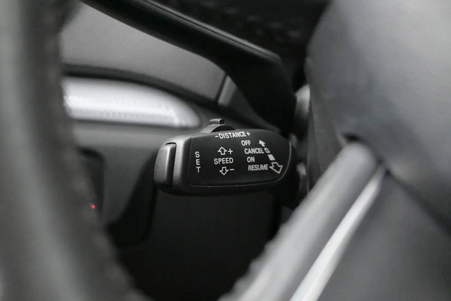 Car Image - 3xrpZ3FpwE1V2zyvA4RJN7