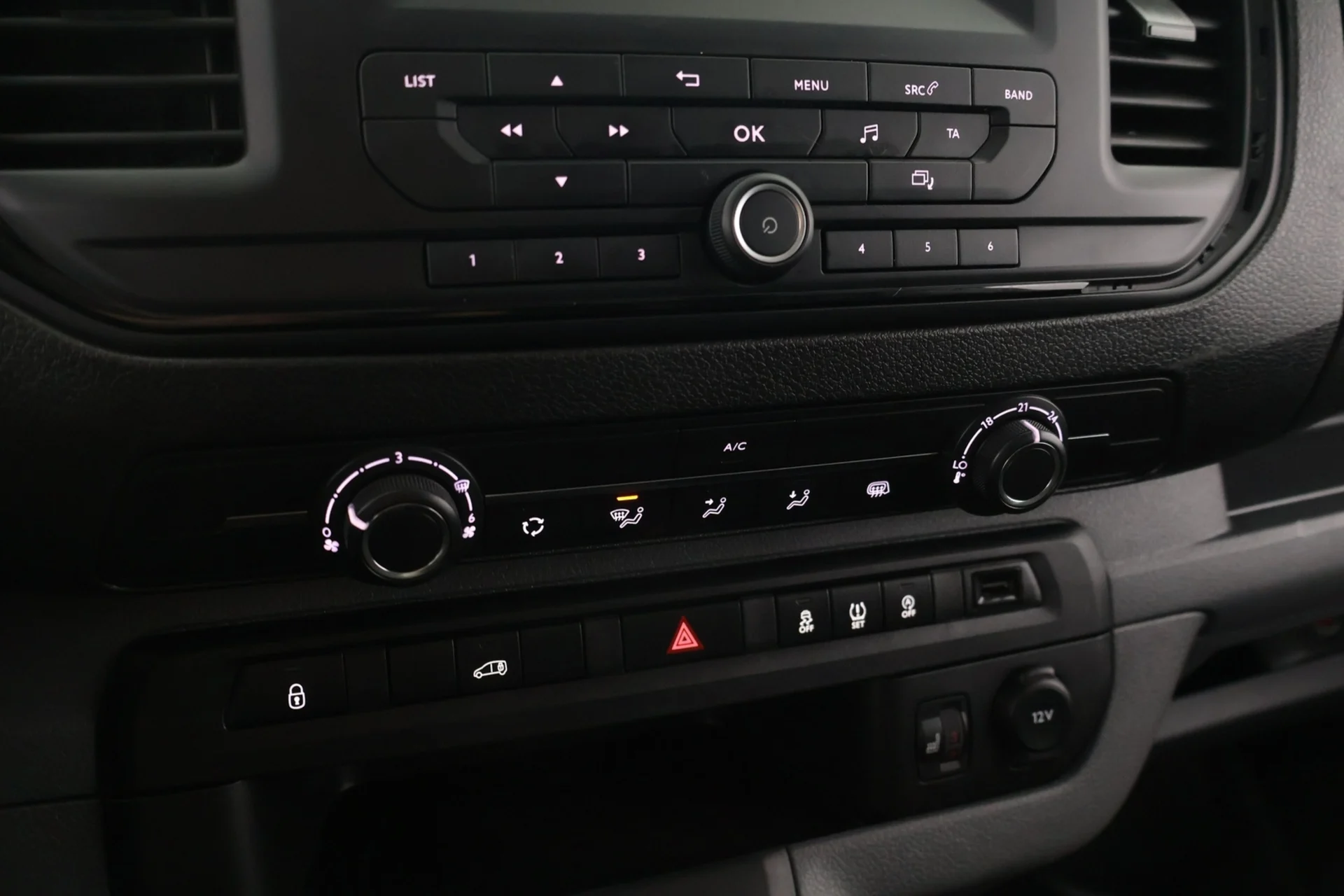 Car Image - 1sp0LAvWwO3MapioQDICbV