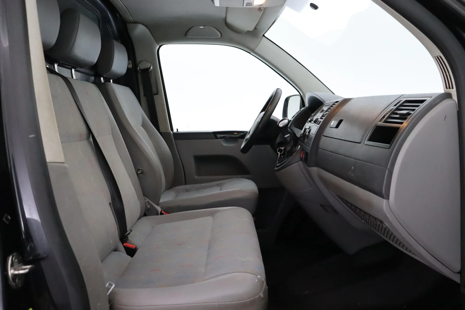 Car Image - 1FyS825JiXBvQPvA8qQqZD