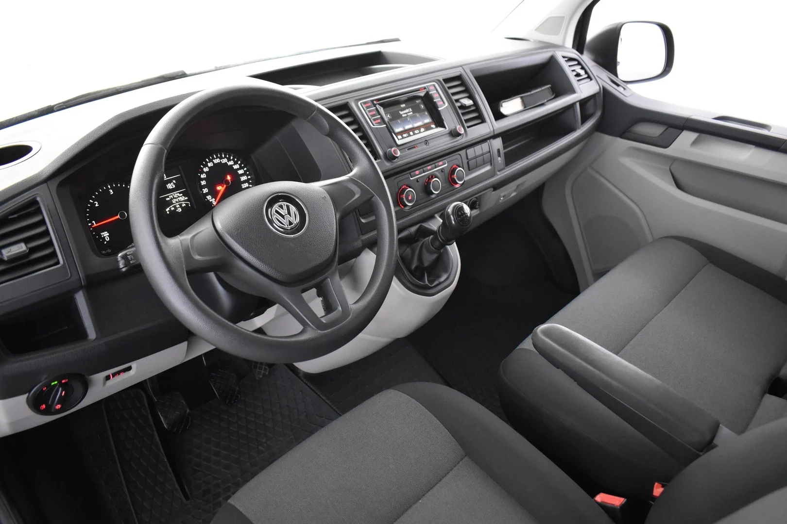 Car Image - 3bXQxLD92eYJvmnTMG8mZV