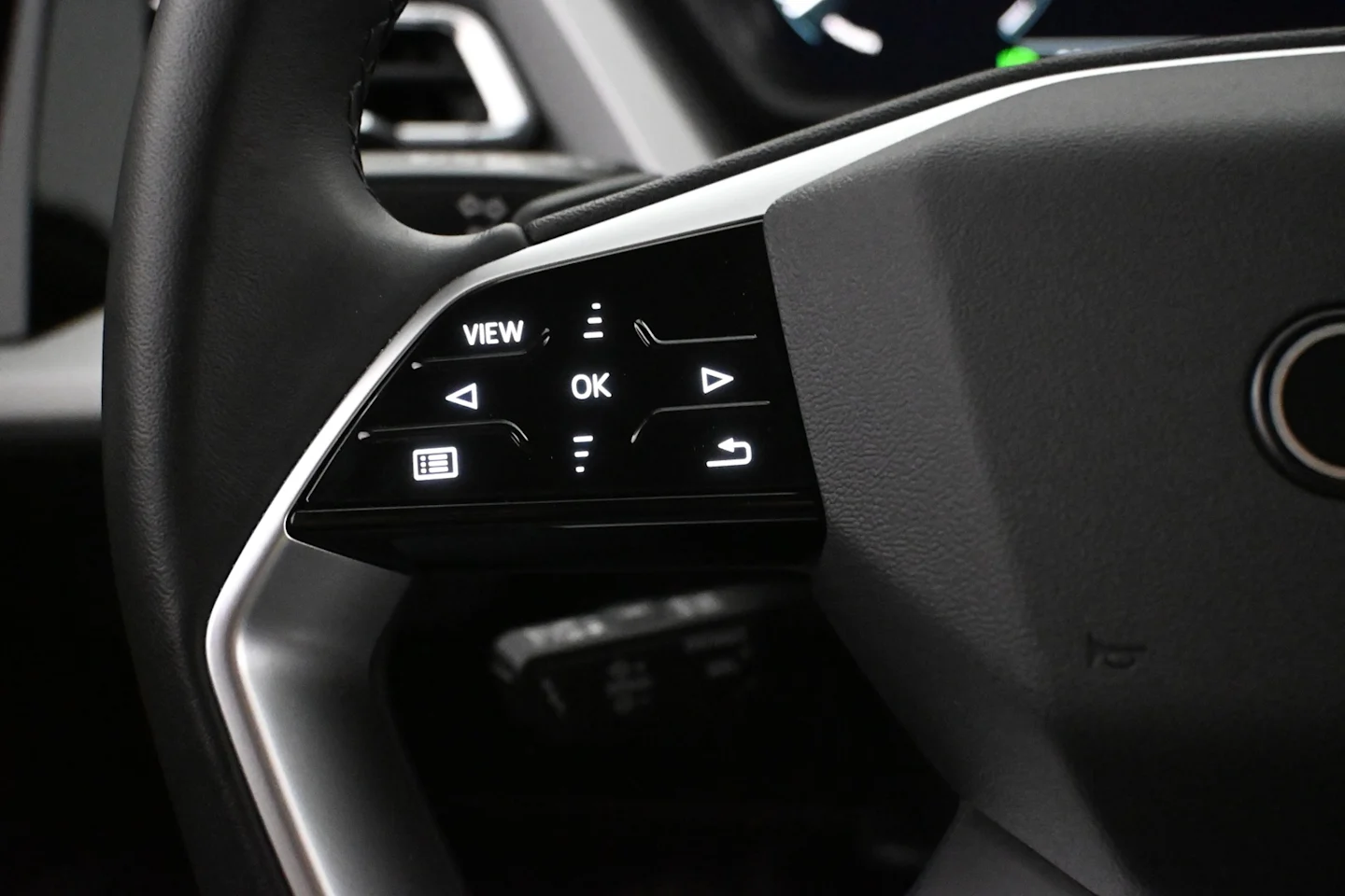 Car Image - 5iIr8Q8vVMpFYKxPg120iD