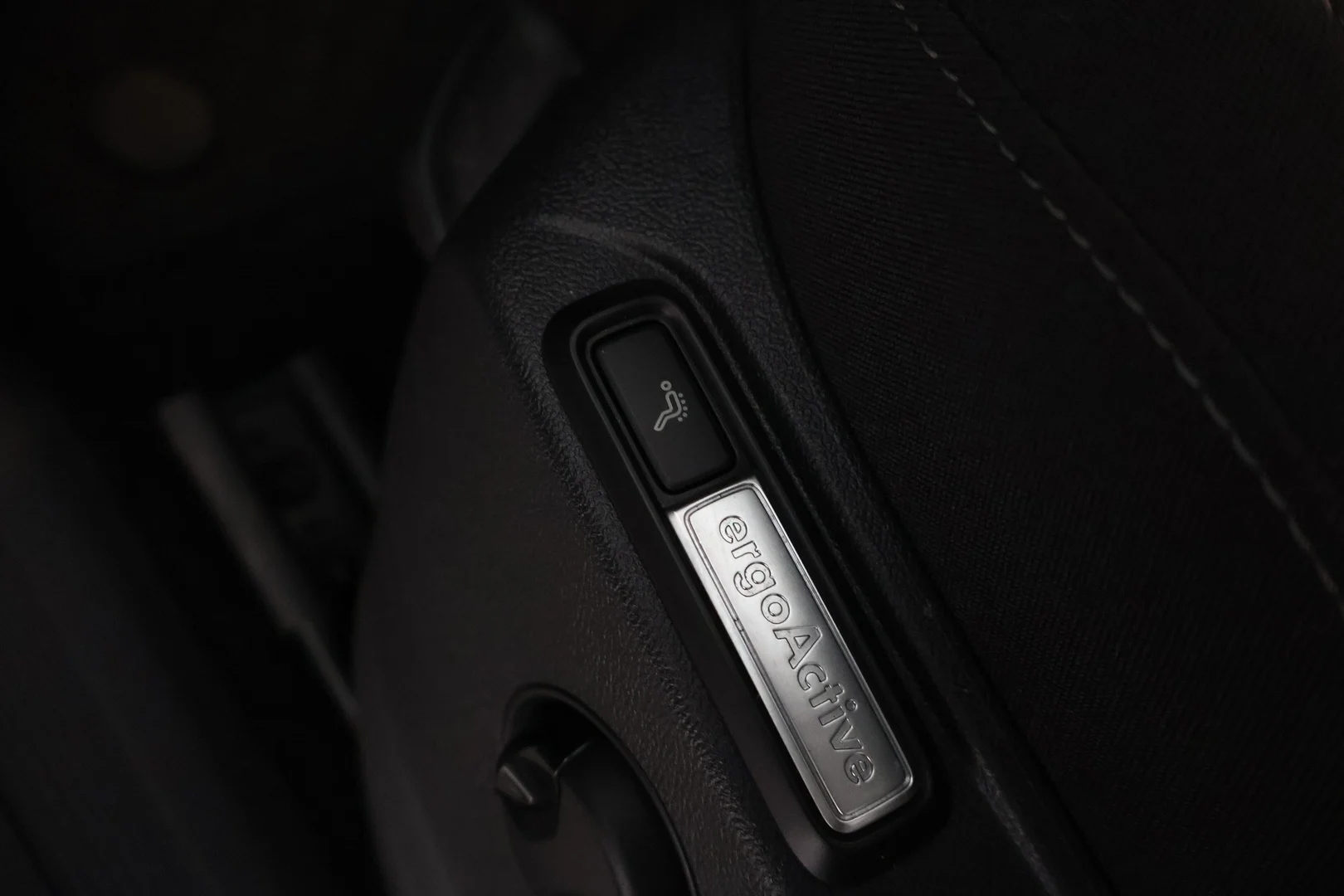 Car Image - 2WM5Pey6TQdSAB67ZfT7qa