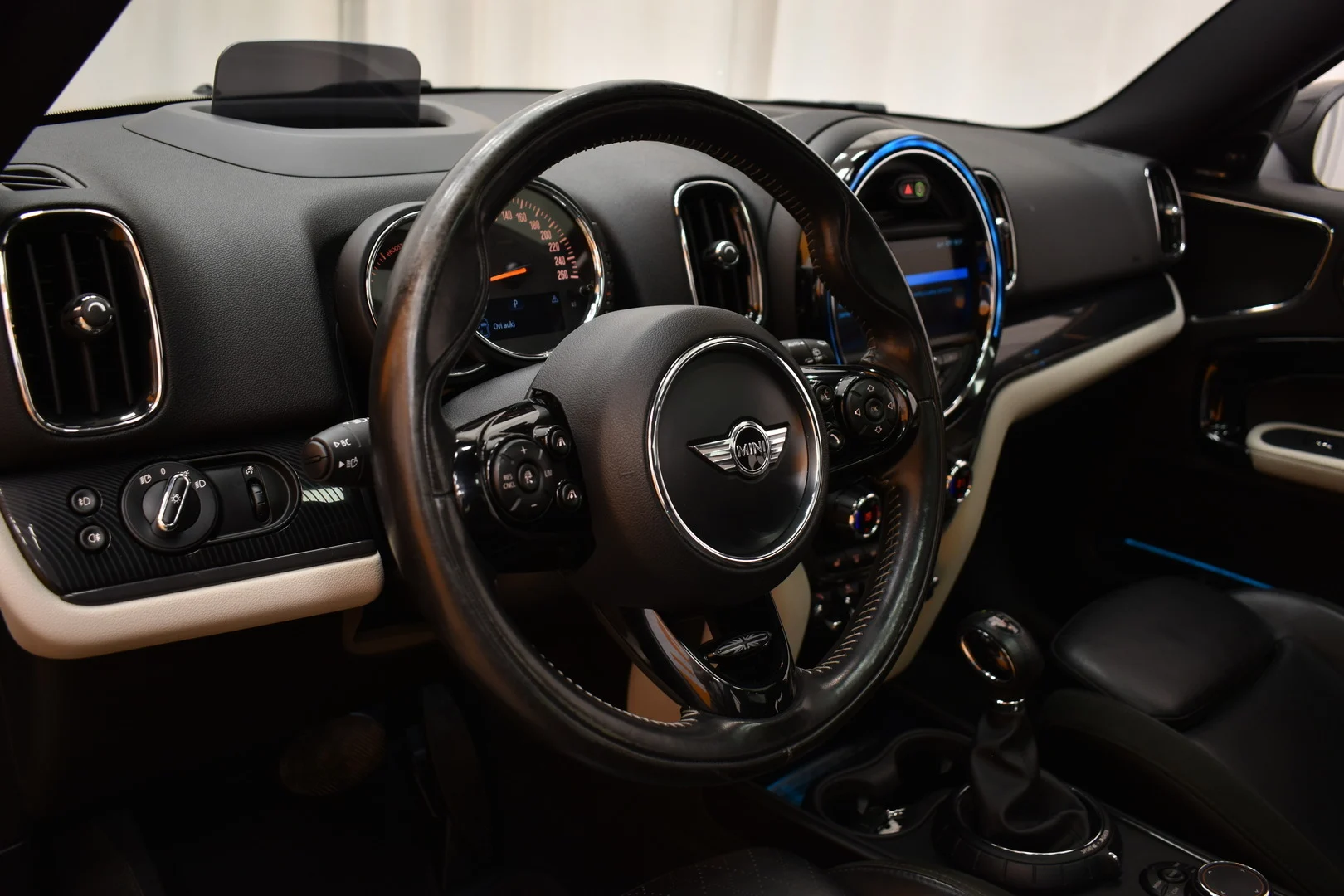 Car Image - TLMuYTmmSDUf3TkvFxGbd