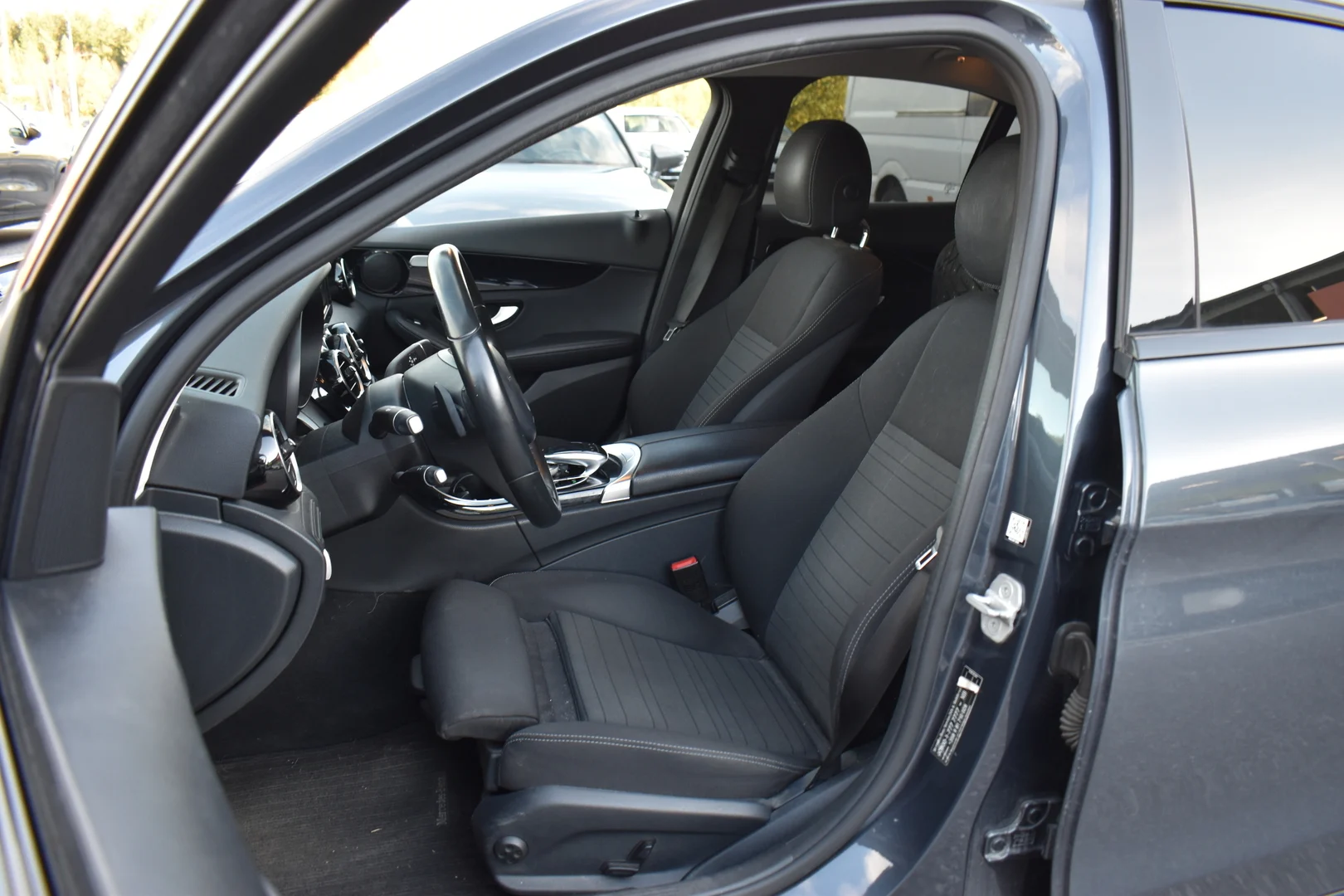 Car Image - 7qDuBspNQ4JFFQiZk130Xp