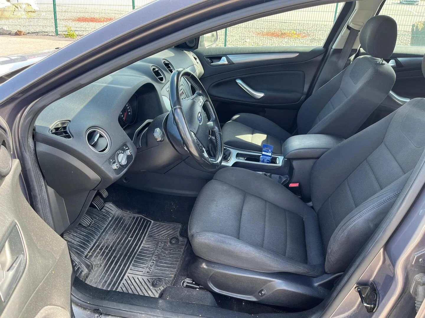 Car Image - vZwMq9dVGscng0DpJIXRs