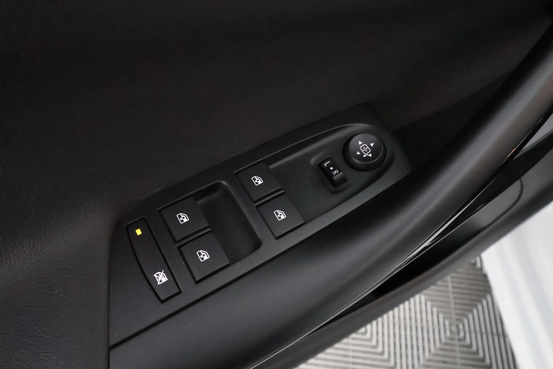 Car Image - 5JGgh8wtEuCefDPDiEXoq6