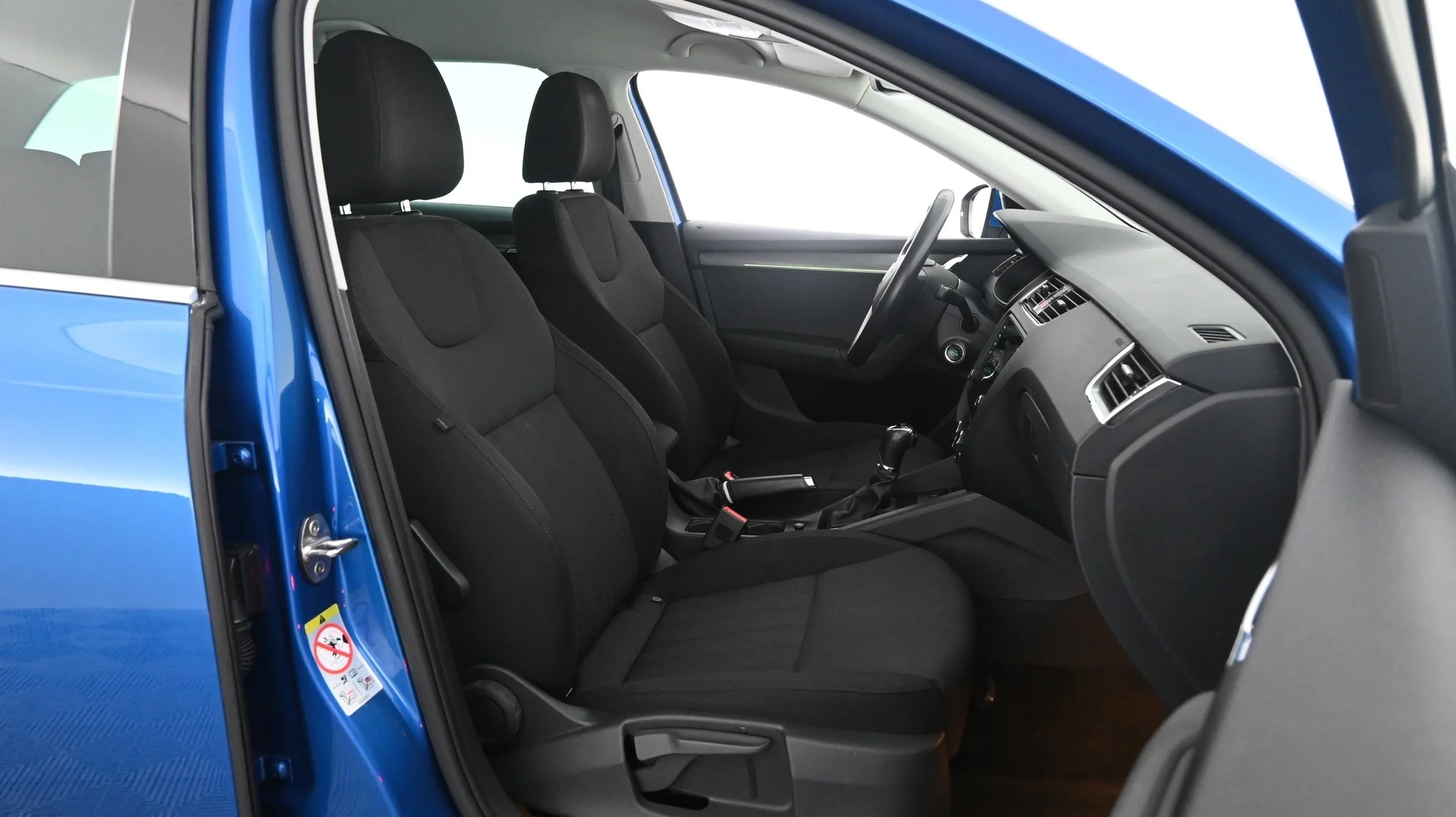 Car Image - 5LCHoR285unO390EwtP6Hq