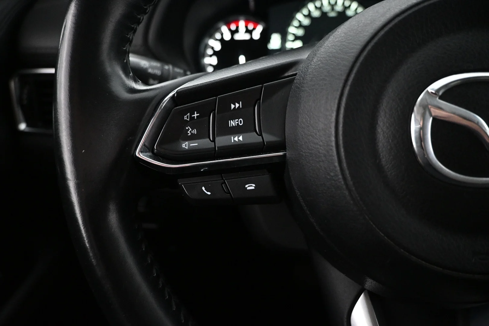 Car Image - 4jL5inM9bcaRArSigVVWUR