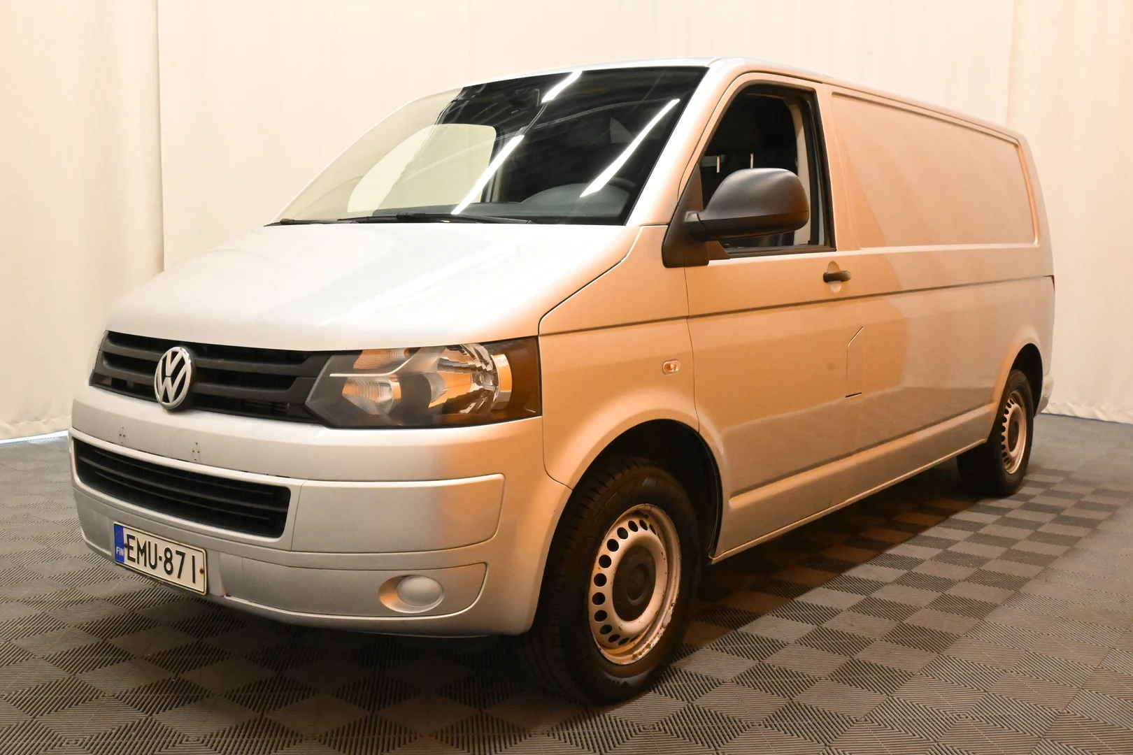 Car Image - 2GlPRmBfBugI9pcntsqpWE