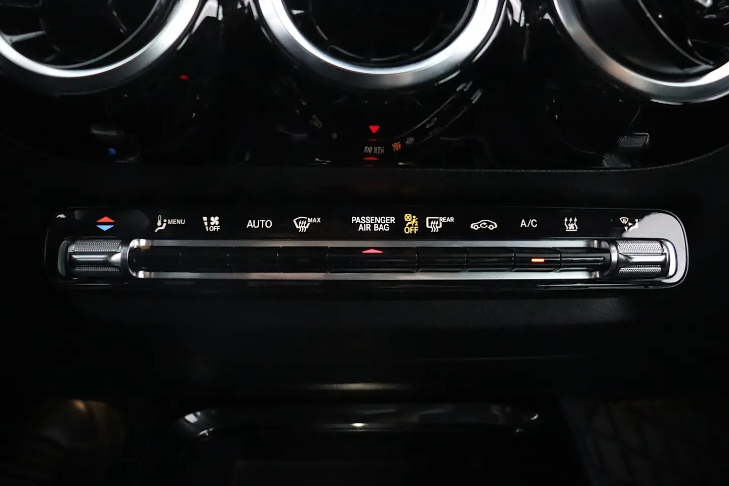 Car Image - 4QDYB2cTvvp4fEYM49Oxqo