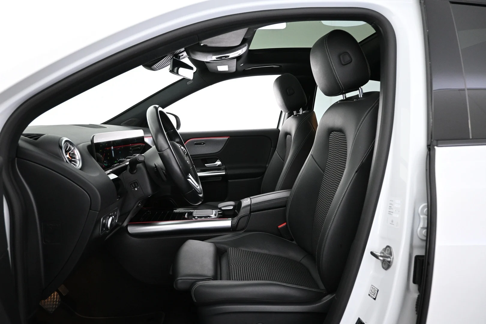 Car Image - 20ATe9tPlO3desS5818KlB