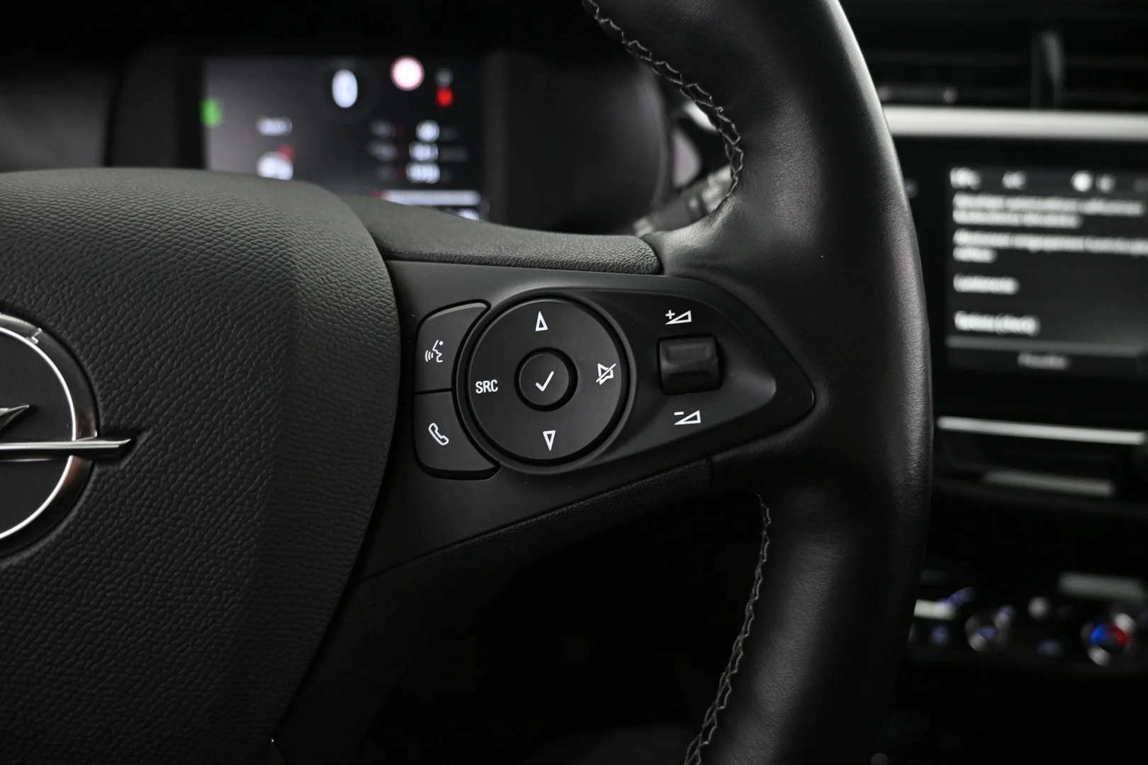Car Image - 6Bf0mkbeDK3Q9K8roR5m9S