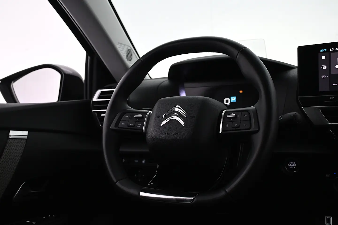Car Image - 1r1Y6SRy0LEonTwRM2QrY0