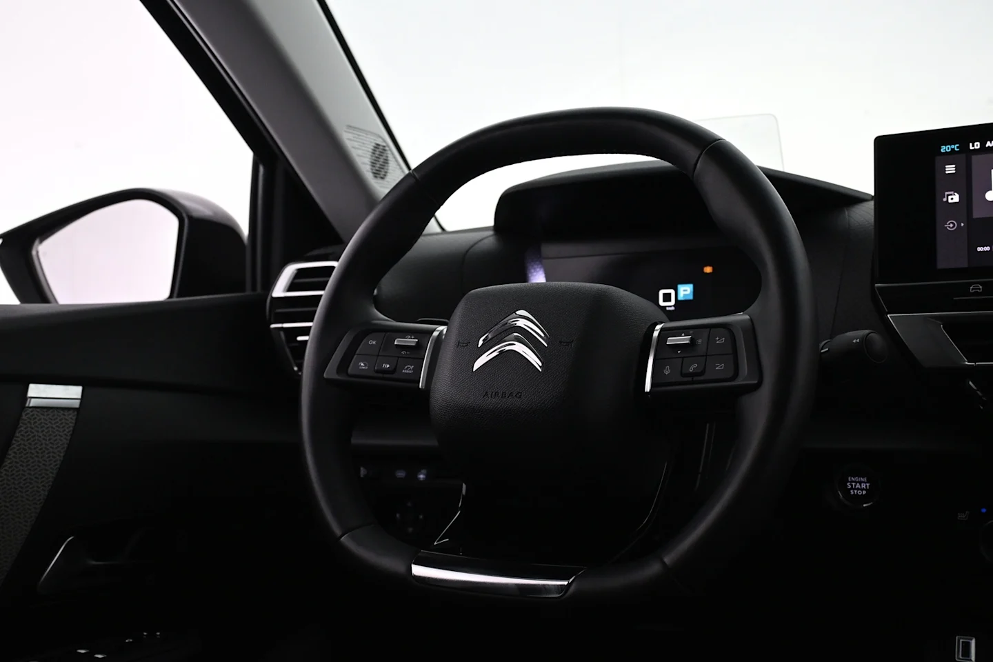 Car Image - 1r1Y6SRy0LEonTwRM2QrY0