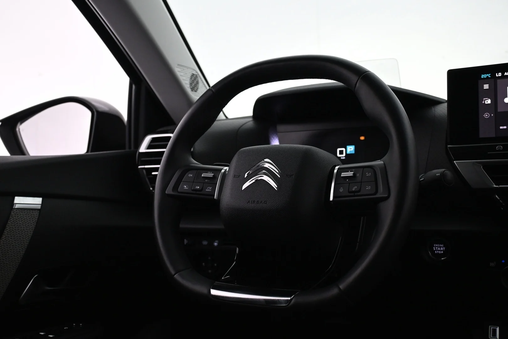 Car Image - 1r1Y6SRy0LEonTwRM2QrY0