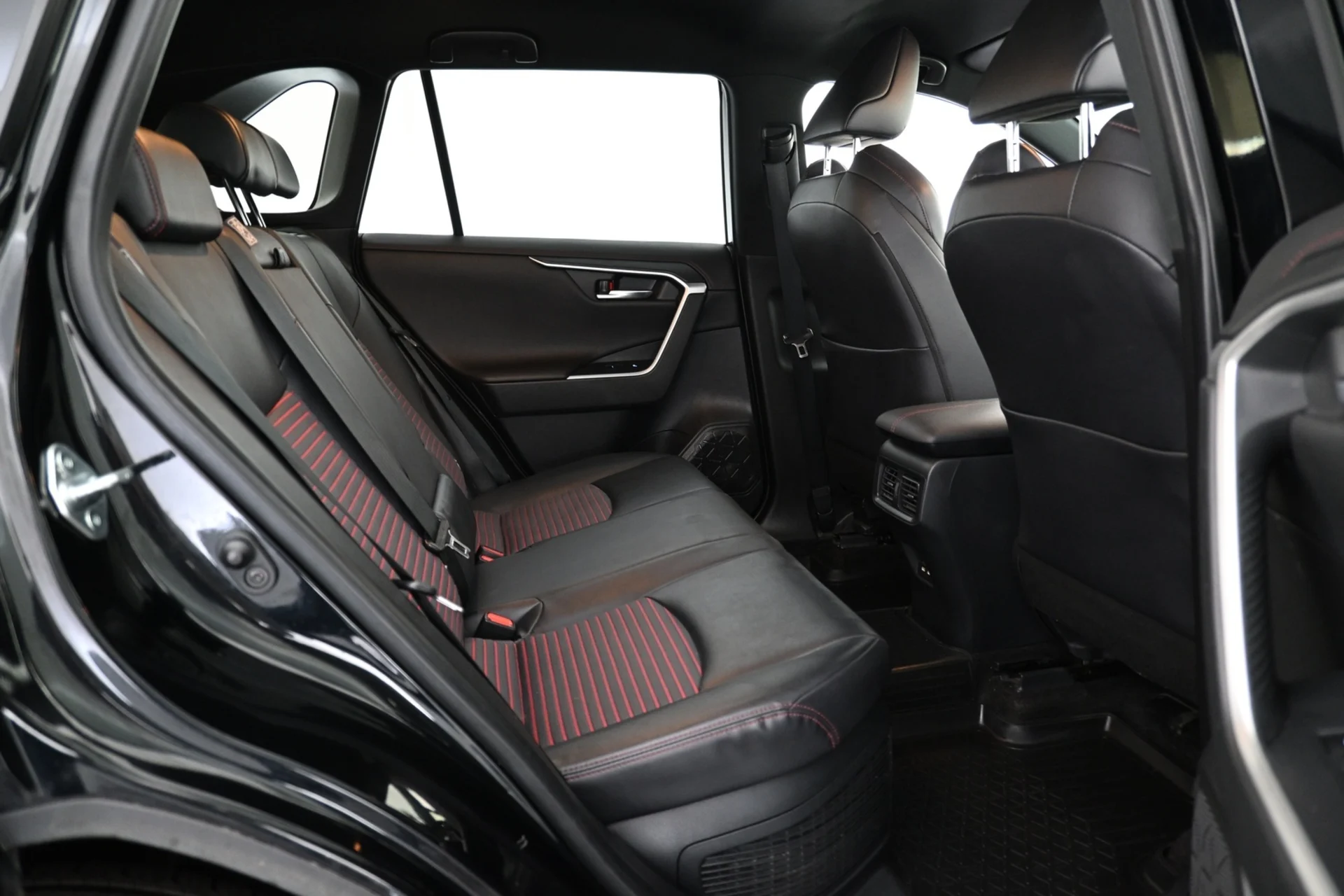 Car Image - 3E3iu7quo5rTkJ0lZWdNlQ
