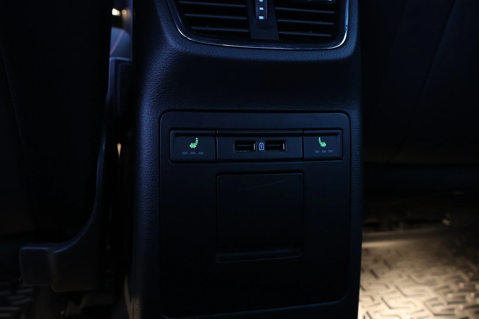 Car Image - 15xZHP7XWqQcyAKsmbYCPw