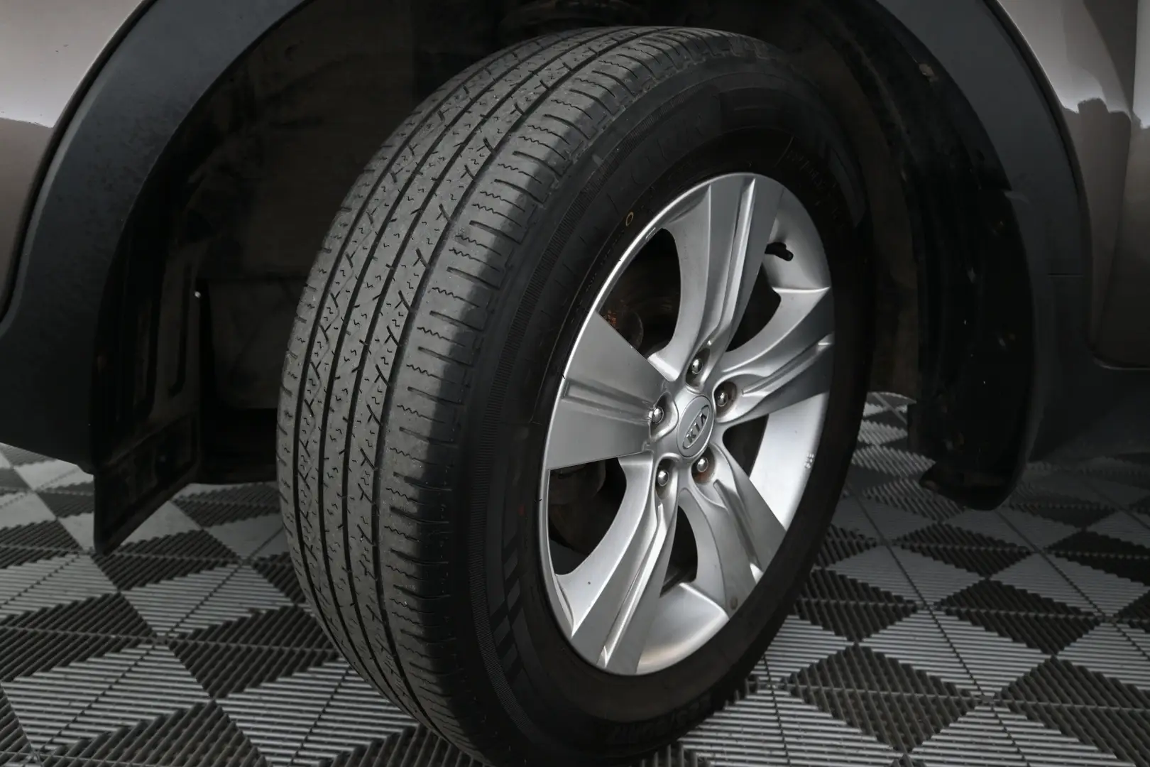Car Image - 2XeRmwKRrz9RZzKtMCx3iV