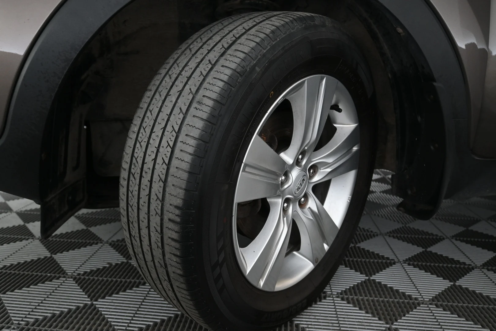 Car Image - 2XeRmwKRrz9RZzKtMCx3iV