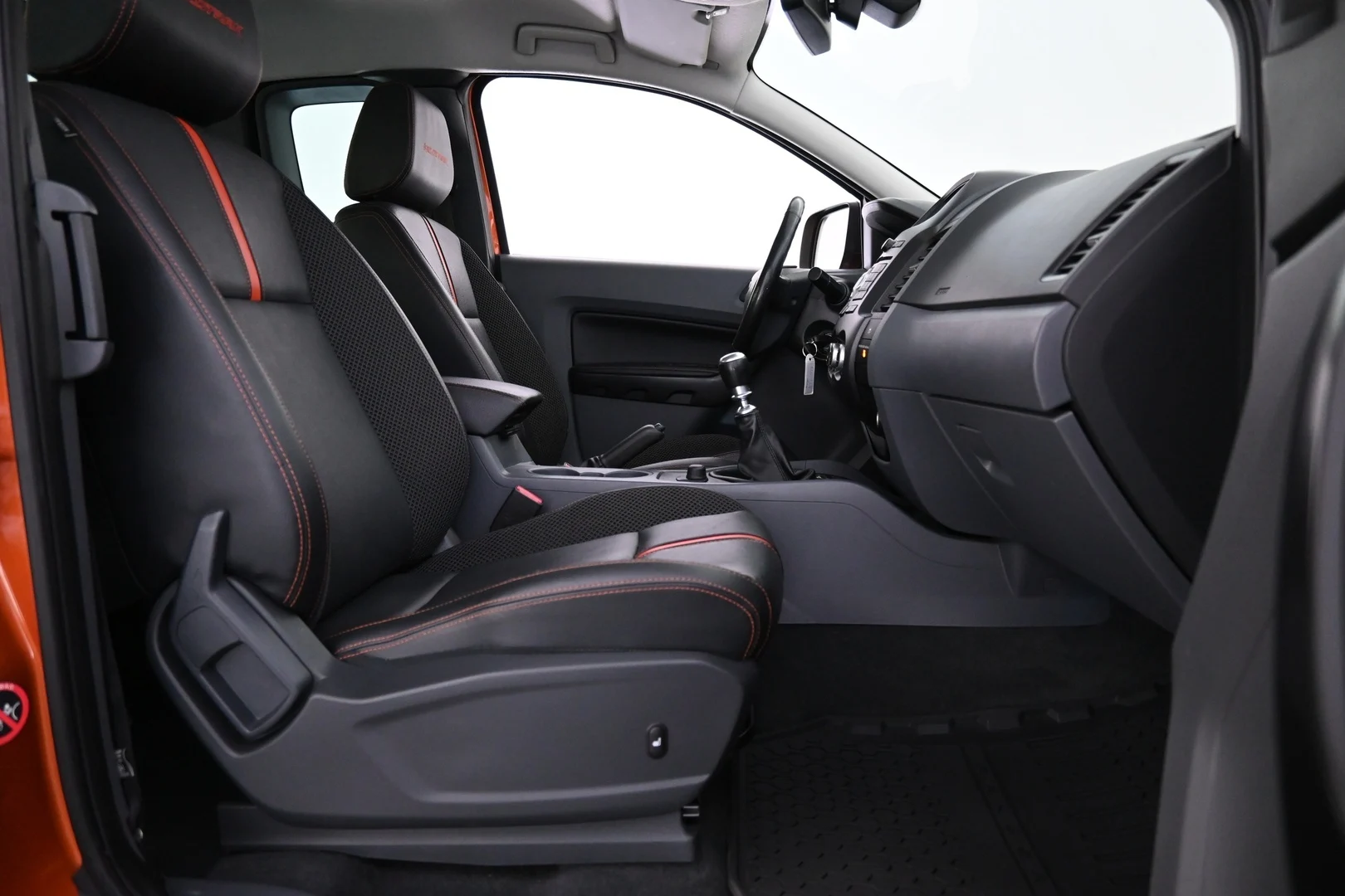 Car Image - 35VUrW69mMnnXMae2KXc0T