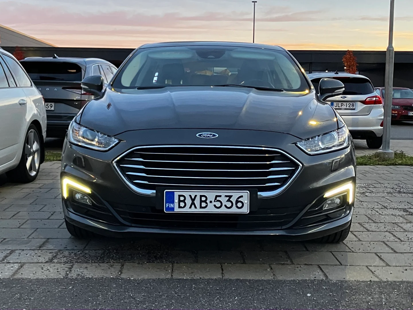 Car Image - 6sJU6dCHMdv9q2sGwBuMtA