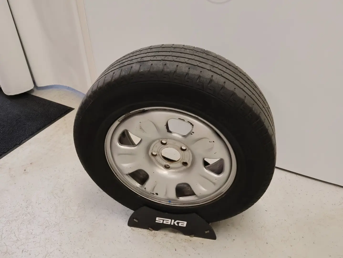 Car Image - 6TbFci42TubkjyNXz3OQSb