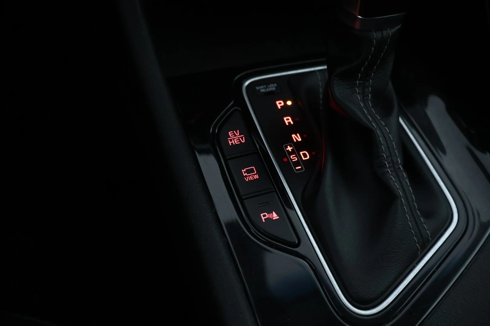 Car Image - 1AxHuE1o3hVcBGklqWi4FH