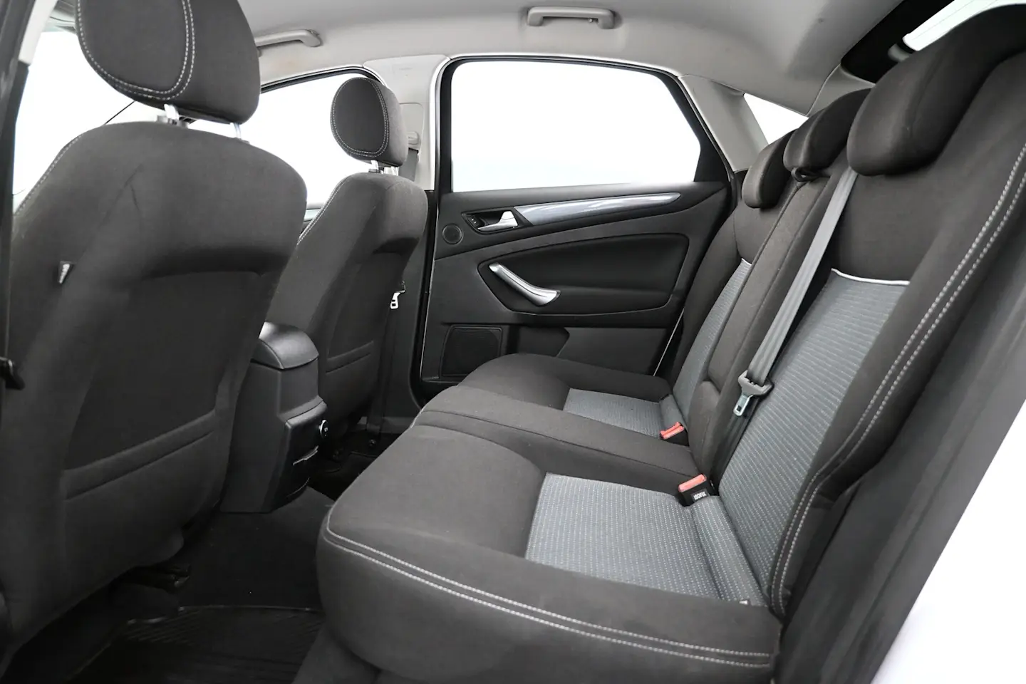 Car Image - 4hF0QaqVHpNd8p5kXKGtJR