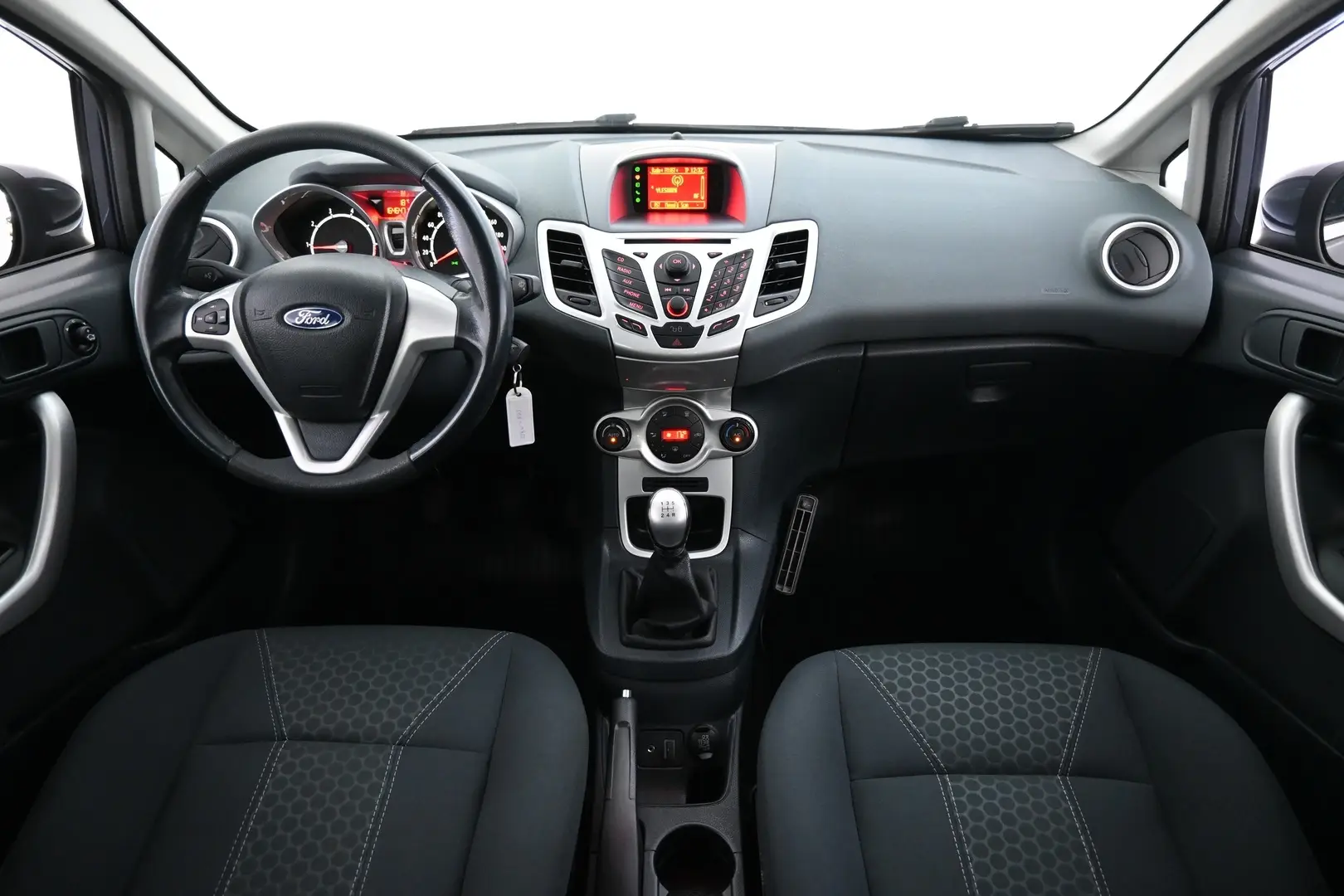 Car Image - 3ytGjuZwAALtMuRyTkGYPL