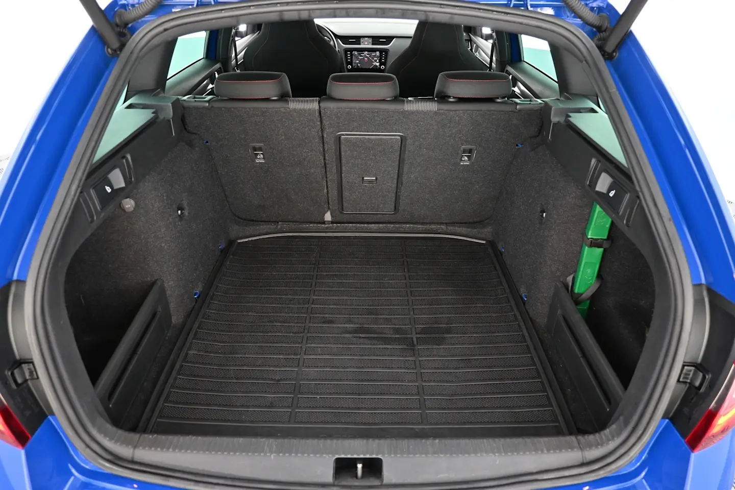 Car Image - 7zBm2LOpgDLq9LVsaGlDQj