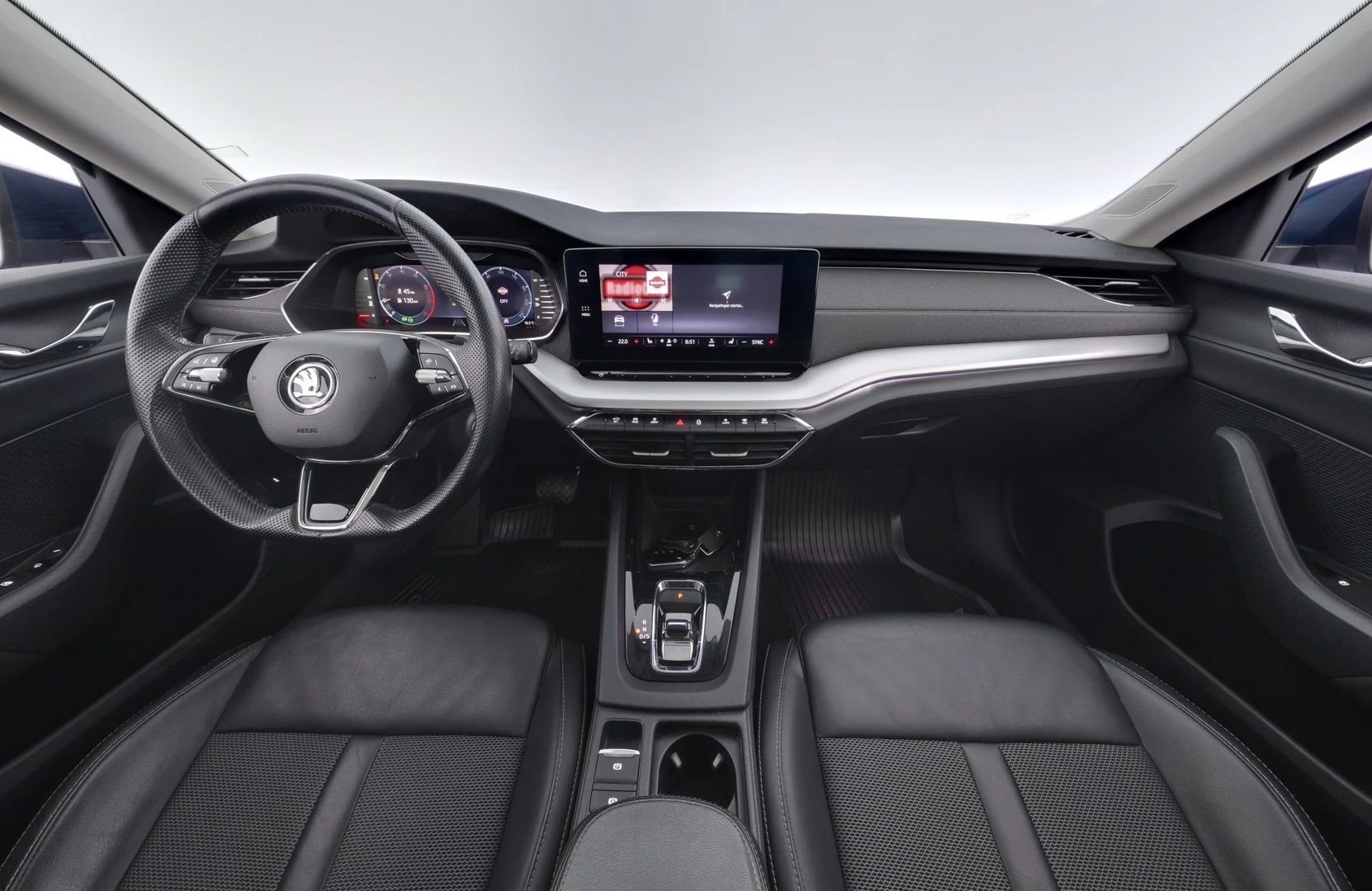 Car Image - 6CYiivnPxrrJjA8Qp4qq6s