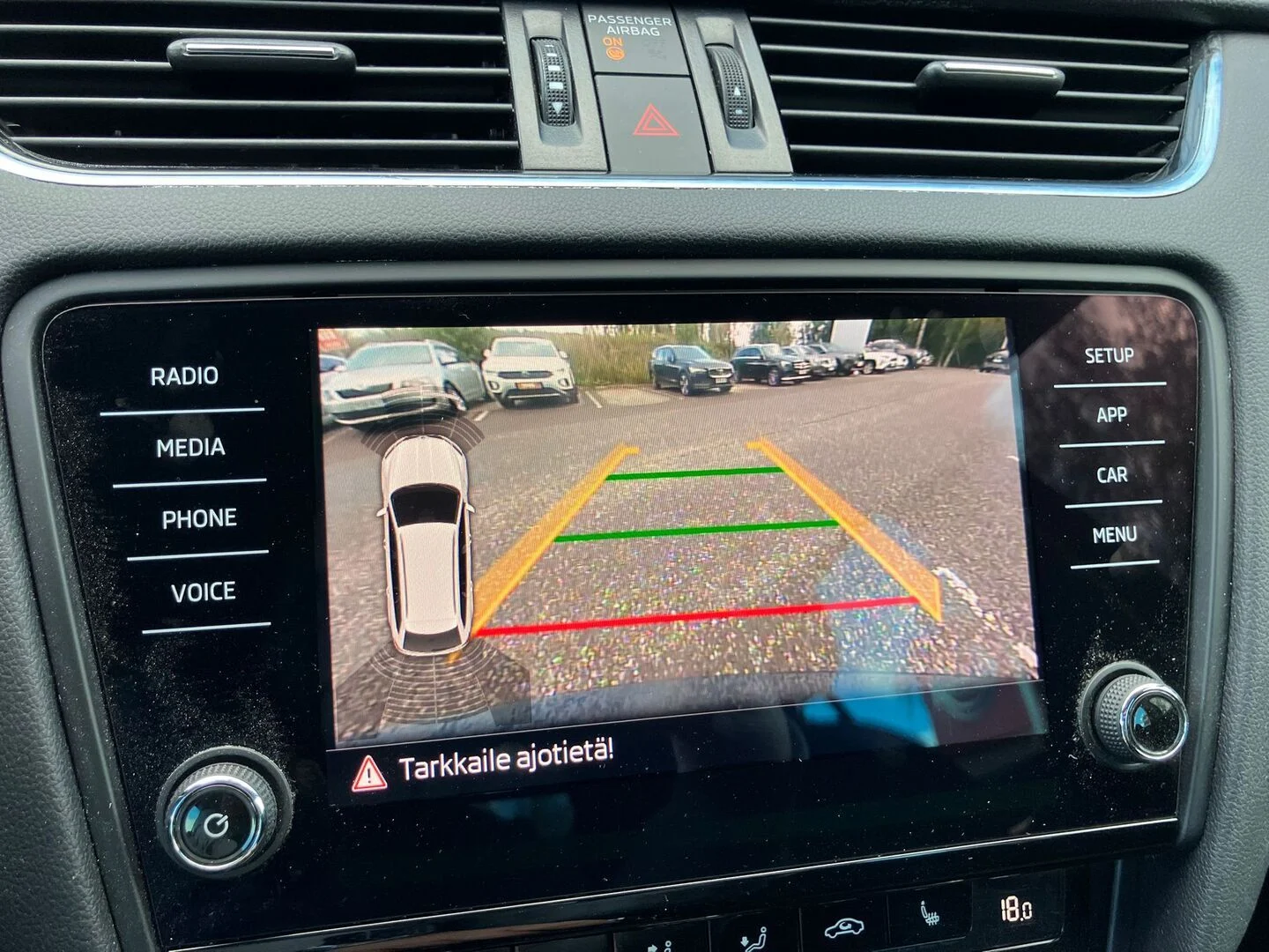 Car Image - 3p0Z83oNSd3vdikneDFNVR