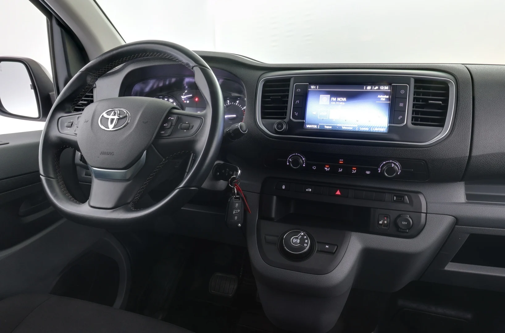 Car Image - 6x8Dh9a58tMlGGCjGAJT14